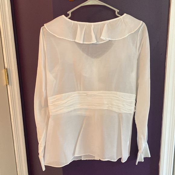 Women’s off white fitted blouse size small. - Picture 2 of 4
